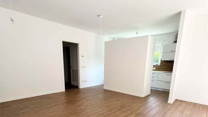 QUA/CINQUELOCALI ULTIMO PIANO CON MANSARDA E BOX DOPPIO